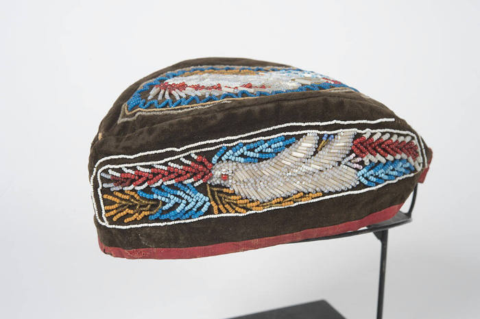 Untitled (Glengarry cap with bird motif)